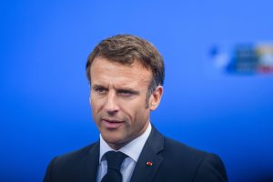 Nomination de Lecornu en pleine crise.